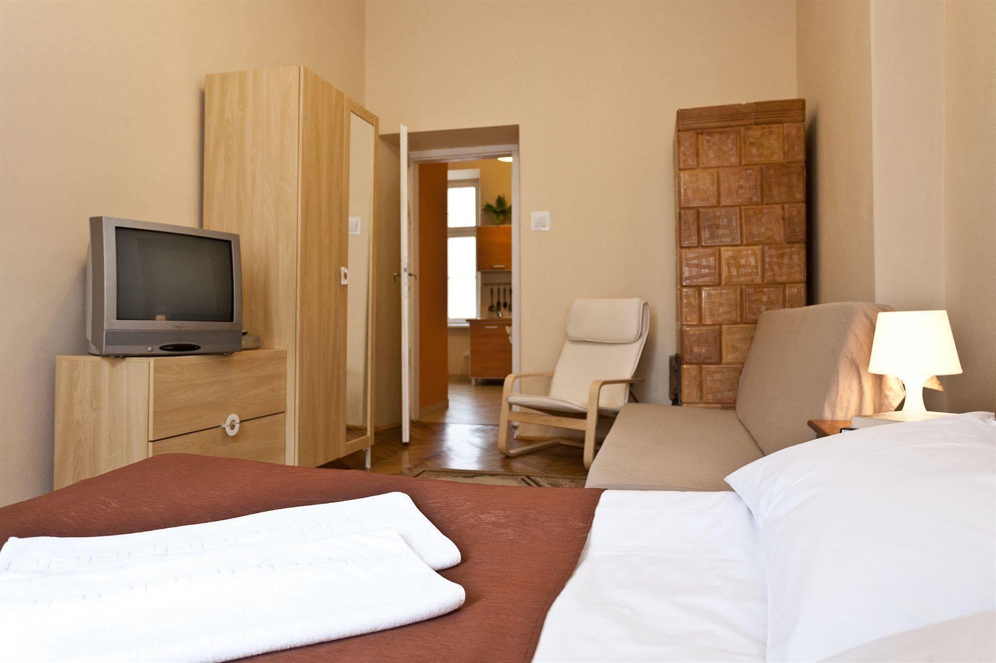 Enigma Hostel