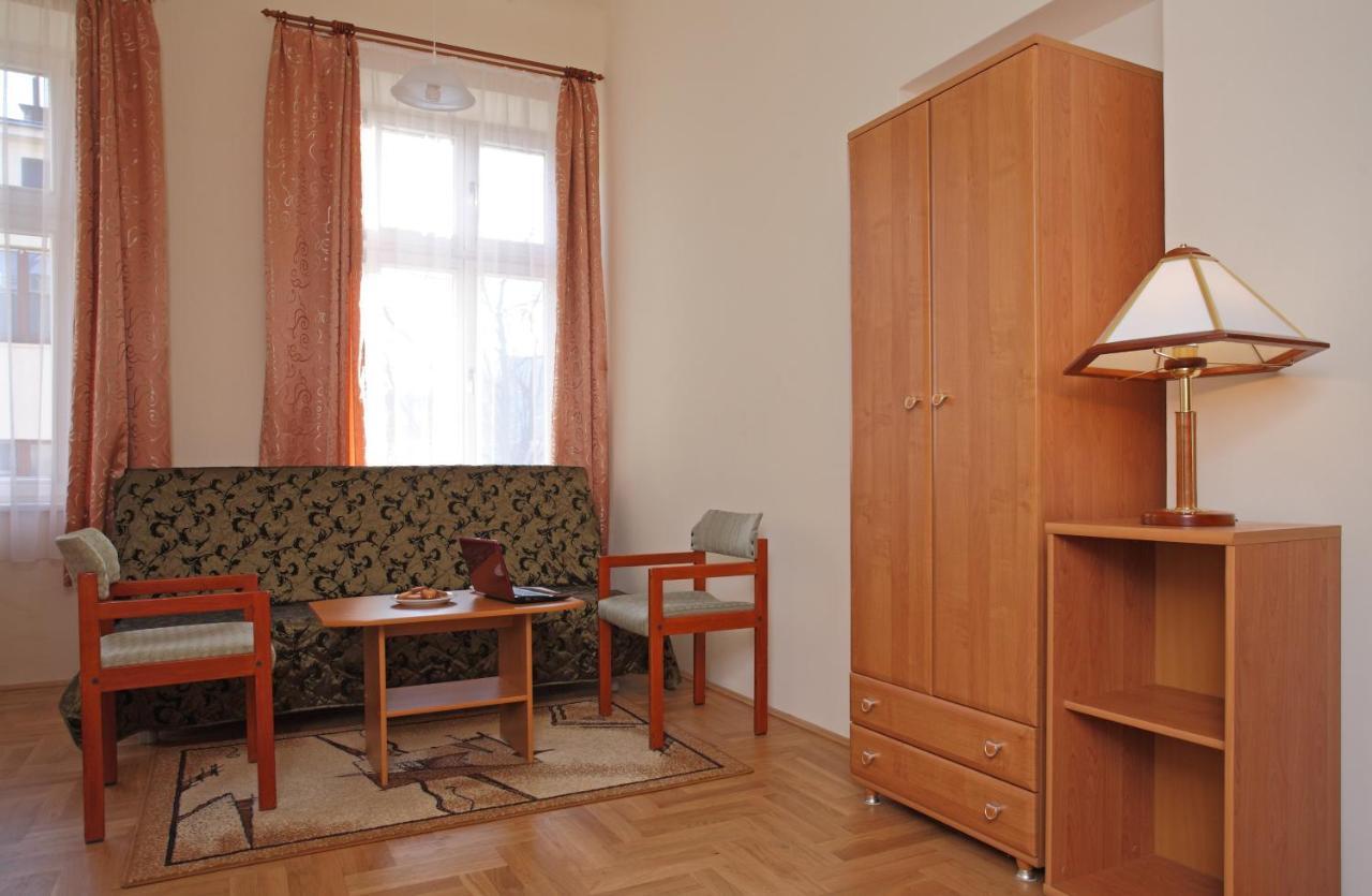 Enigma Hostel